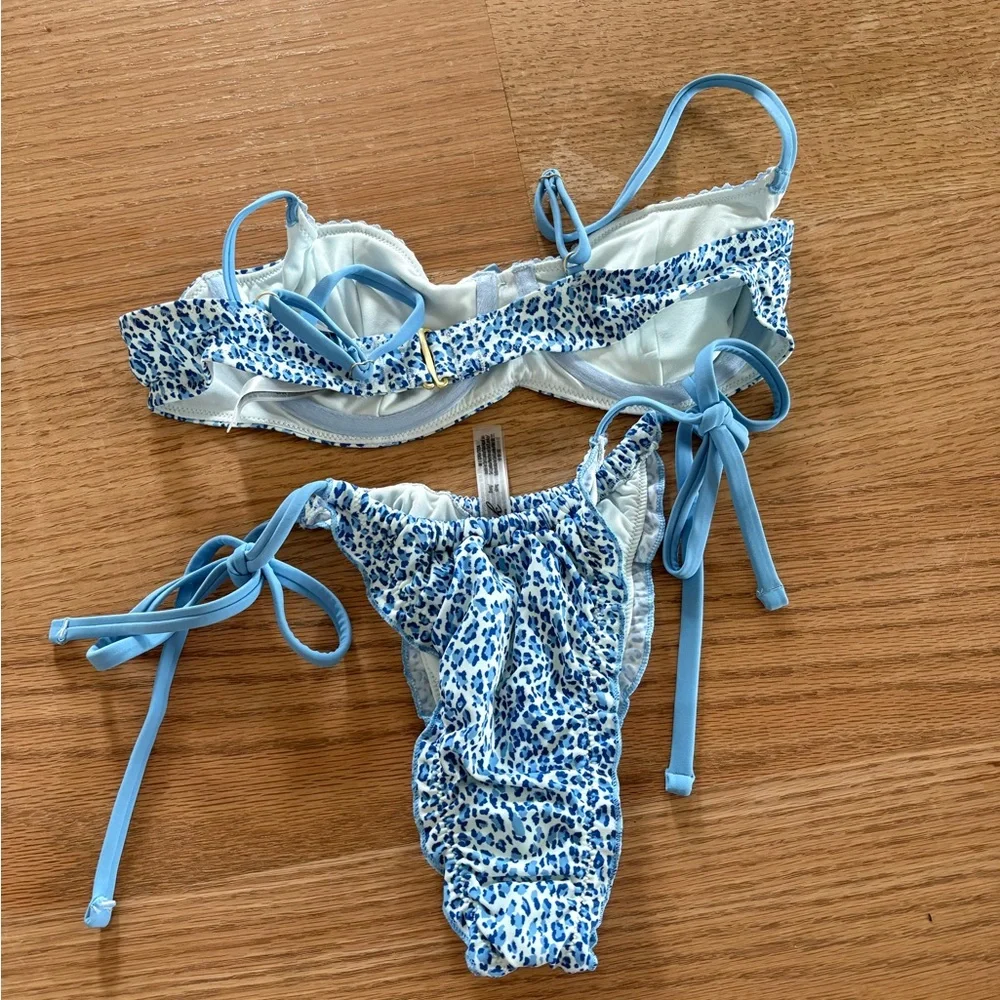 Frankie’s bikinis set
